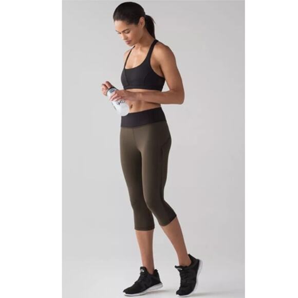 Lululemon Smooth Stride Crop Olive Green Legging 8 - Picture 1 of 9